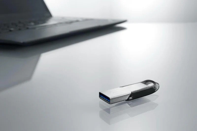 Dysk flash USB 3.0 512 GB-1 GB-2 GB, czarny